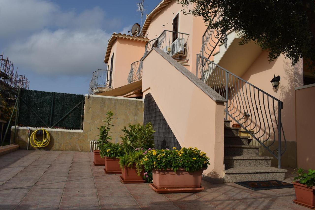 Casa Rosa Dei Venti Villa Pula Exterior photo